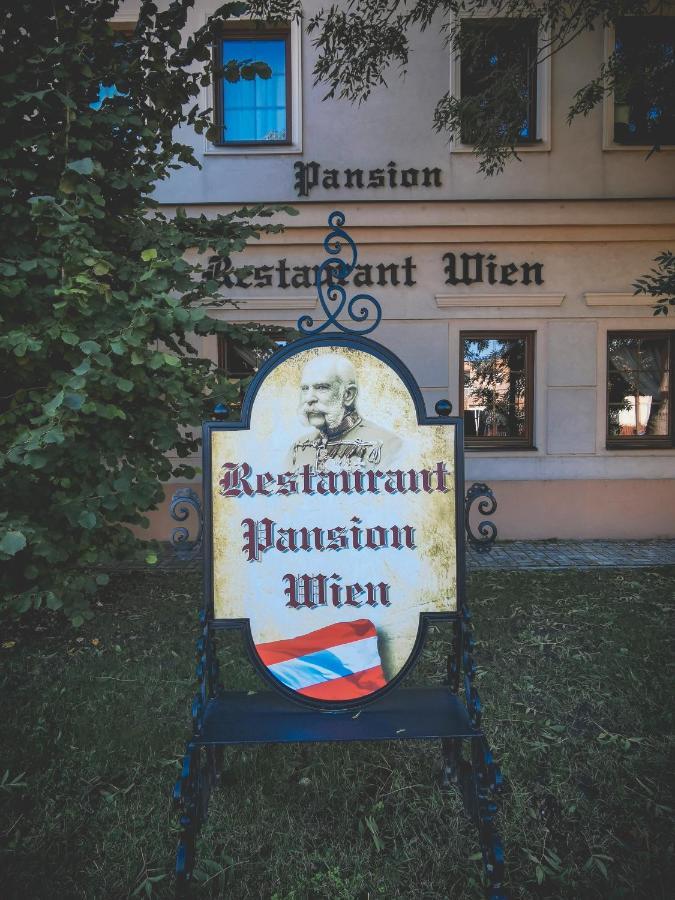 Restaurant Pansion Wien Cierny Brod Extérieur photo